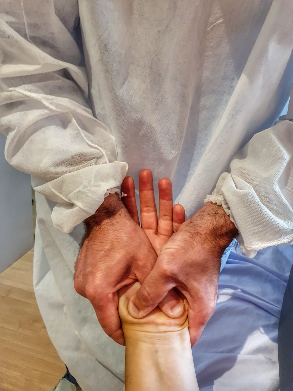 osteopatia mãos 2.jpg